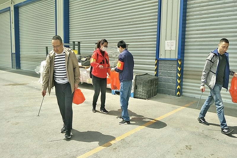 凯时尊龙人生就是博集团全力开展周末环境卫生整治活动